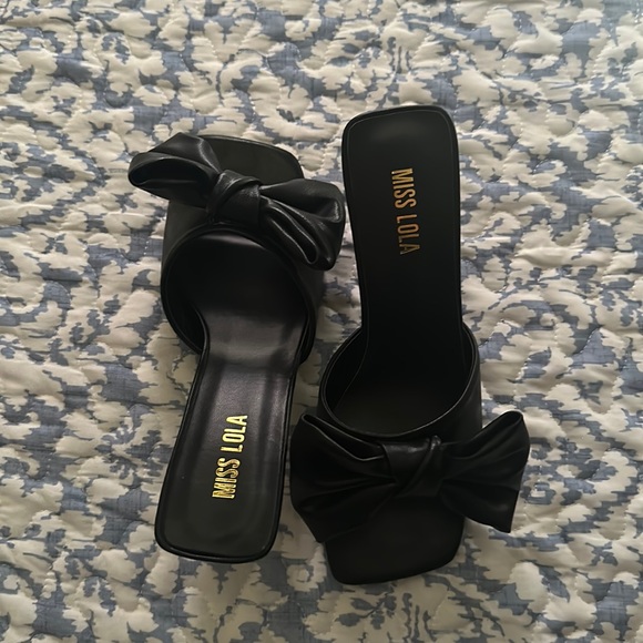 Miss Lola Black Mules - Picture 1 of 6